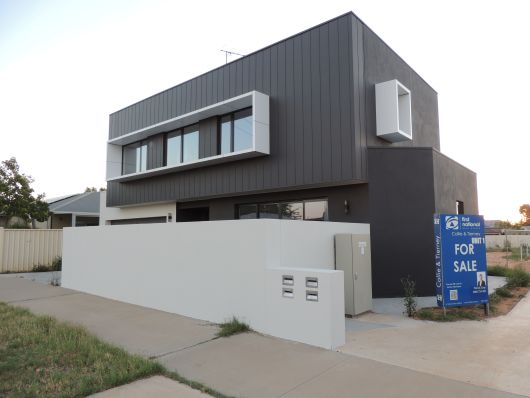 Streichholzhaus aus 2024 fertig zum Verkauf